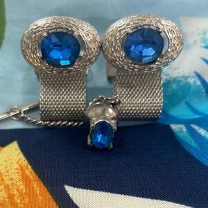 Vintage men’s cufflinks and tie pin. Silver with beautiful blue stone